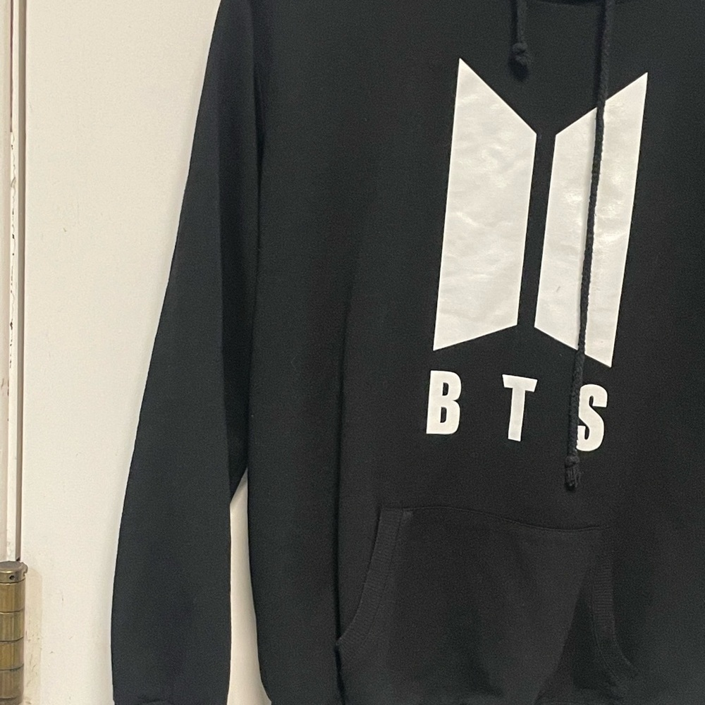 BTS Suga 93 Black Logo Sweater with Hood - Picture 6 of 8